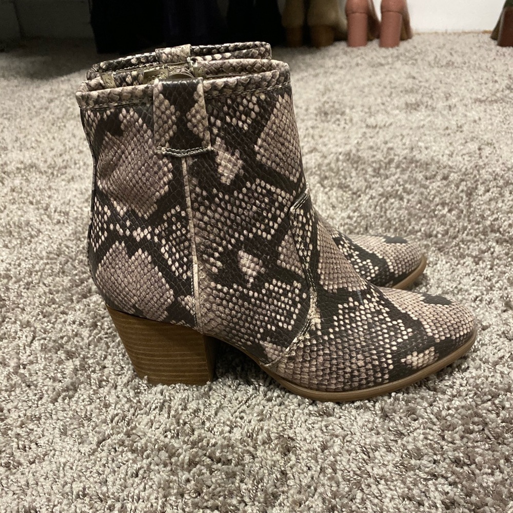 Snake boots